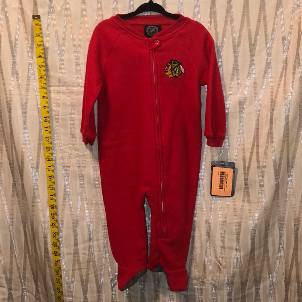B2G1 NWT NHL Blackhawks baby sleeper red